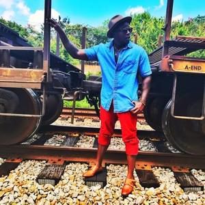 Meet your Posher, Troy